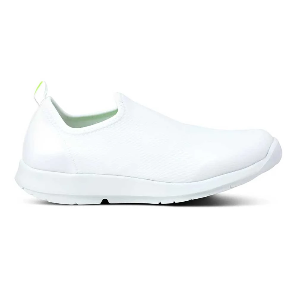 OOfos Women's OOmg Sport Shoe - White- Regular (B) 3 OOfos Women's OOmg Sport Shoe - White- Regular (B)